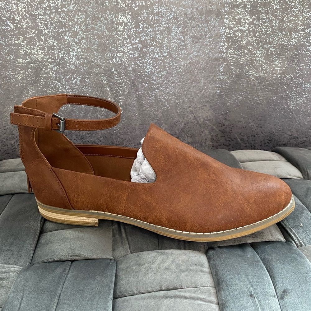 Size 7 Henley Flats